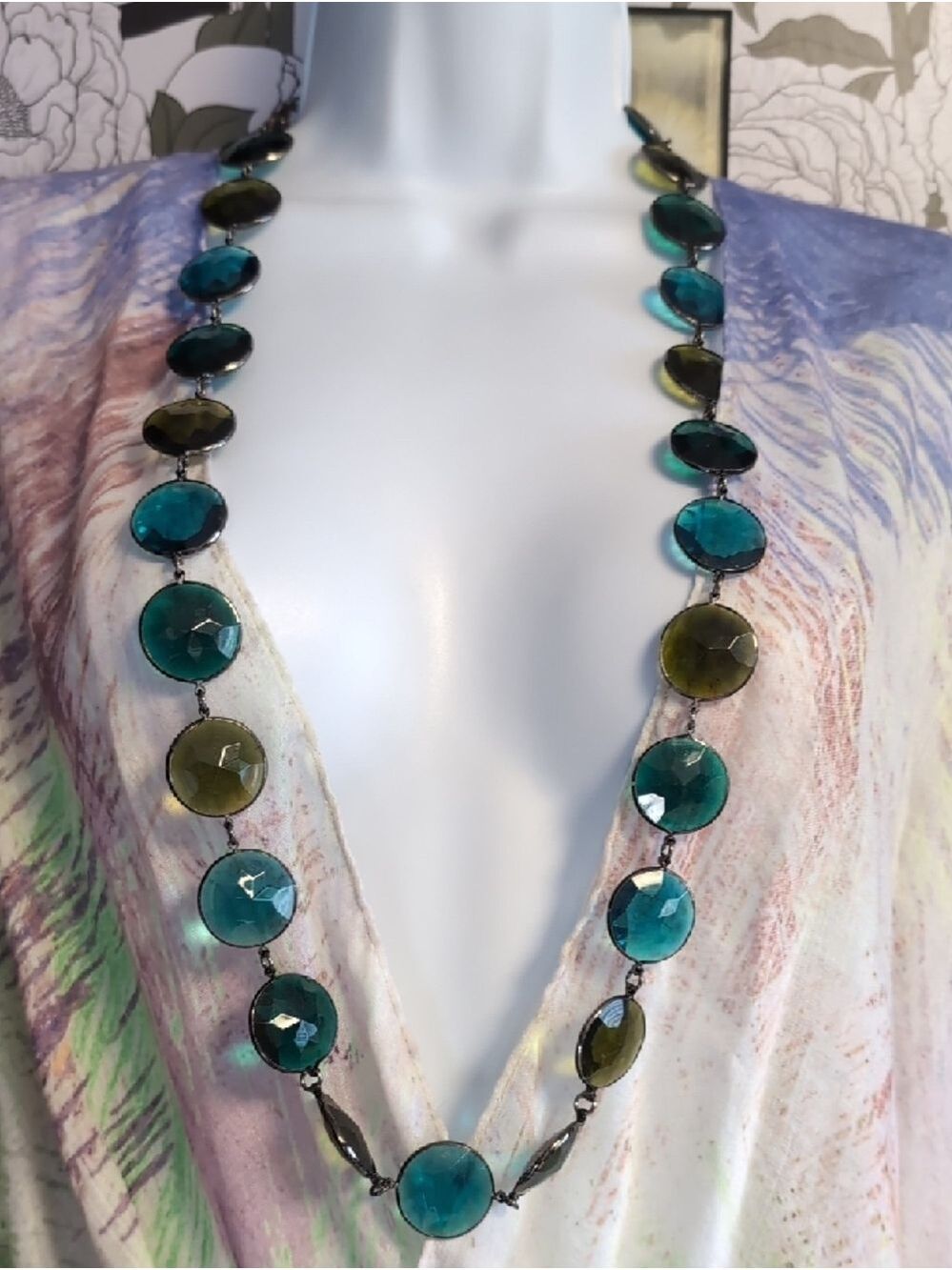Translucent Tri Toned Disc Statement Necklace